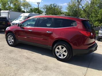 2010 Chevrolet Traverse LT   - Photo 4 - Cincinnati, OH 45255