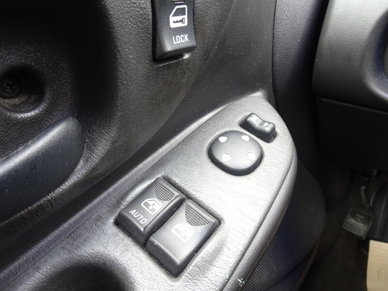 2003 Chevrolet Monte Carlo SS  3.8L V6 FWD - Photo 25 - Cincinnati, OH 45255