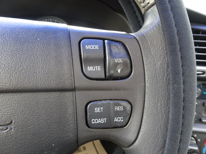 2003 Chevrolet Monte Carlo SS  3.8L V6 FWD - Photo 18 - Cincinnati, OH 45255