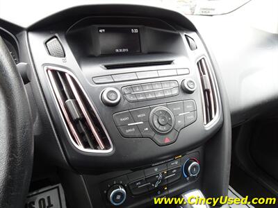 2015 Ford Focus SE   - Photo 18 - Cincinnati, OH 45255