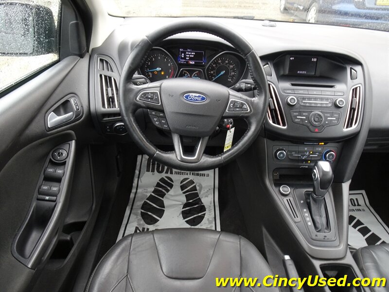 2015 Ford Focus SE   - Photo 10 - Cincinnati, OH 45255