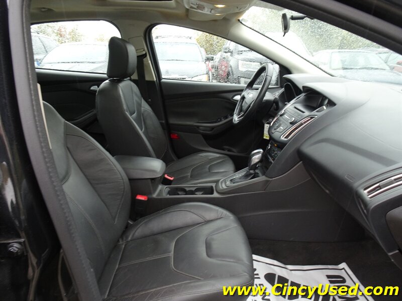 2015 Ford Focus SE   - Photo 16 - Cincinnati, OH 45255