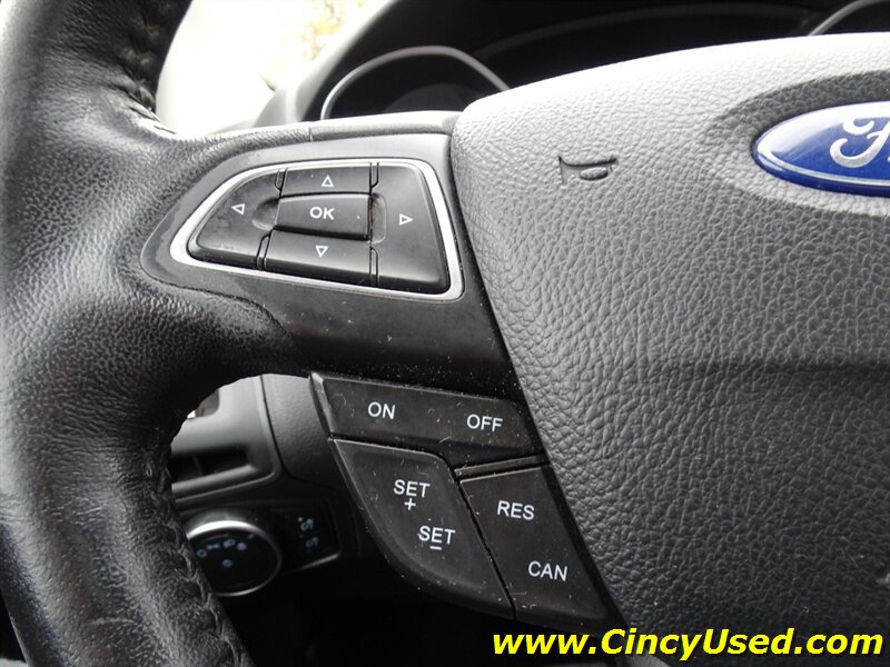 2015 Ford Focus SE   - Photo 21 - Cincinnati, OH 45255