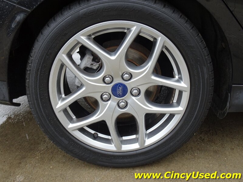 2015 Ford Focus SE   - Photo 30 - Cincinnati, OH 45255