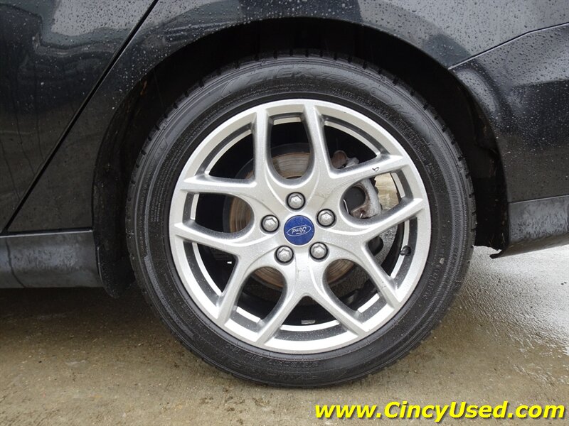 2015 Ford Focus SE   - Photo 33 - Cincinnati, OH 45255