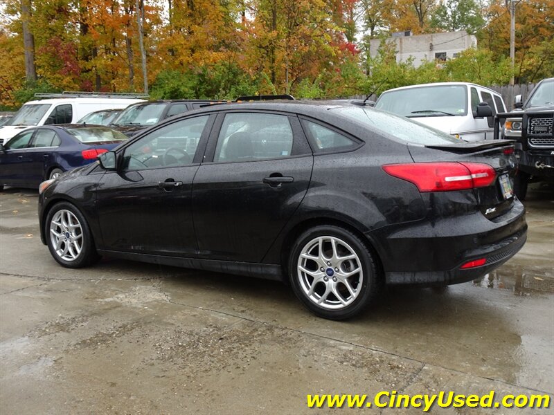 2015 Ford Focus SE   - Photo 9 - Cincinnati, OH 45255