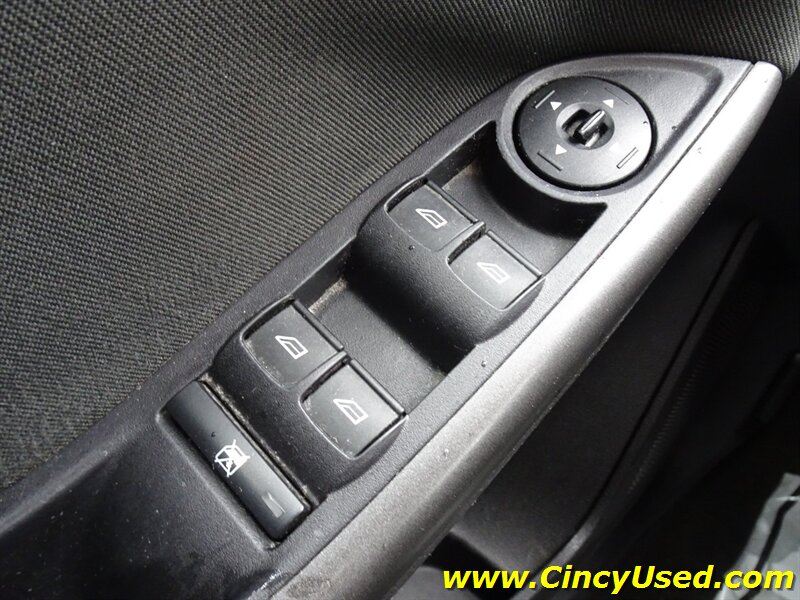 2015 Ford Focus SE   - Photo 24 - Cincinnati, OH 45255