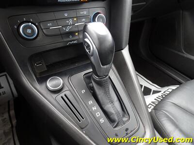 2015 Ford Focus SE   - Photo 17 - Cincinnati, OH 45255