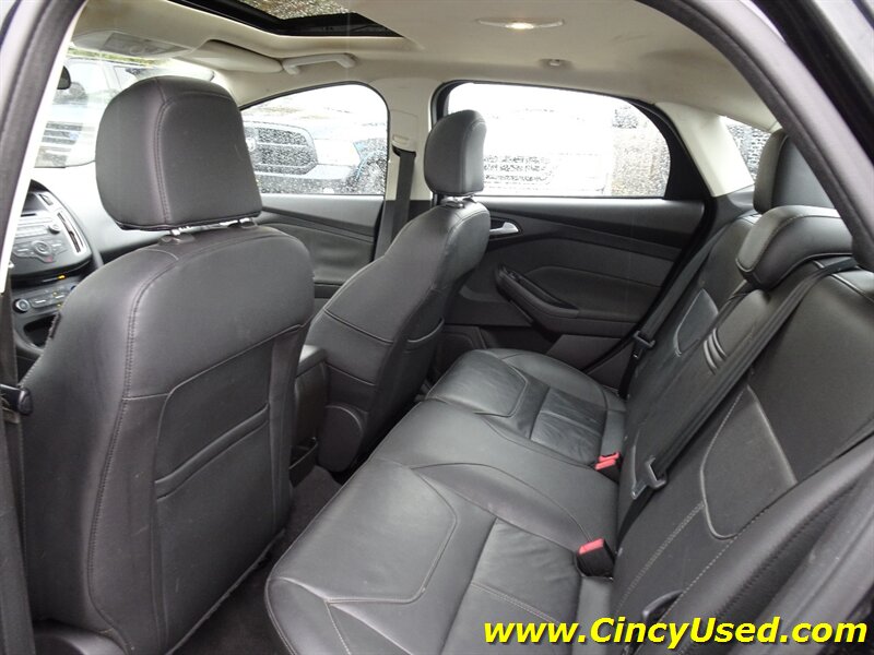 2015 Ford Focus SE   - Photo 13 - Cincinnati, OH 45255