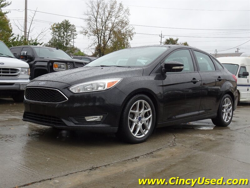 2015 Ford Focus SE   - Photo 3 - Cincinnati, OH 45255