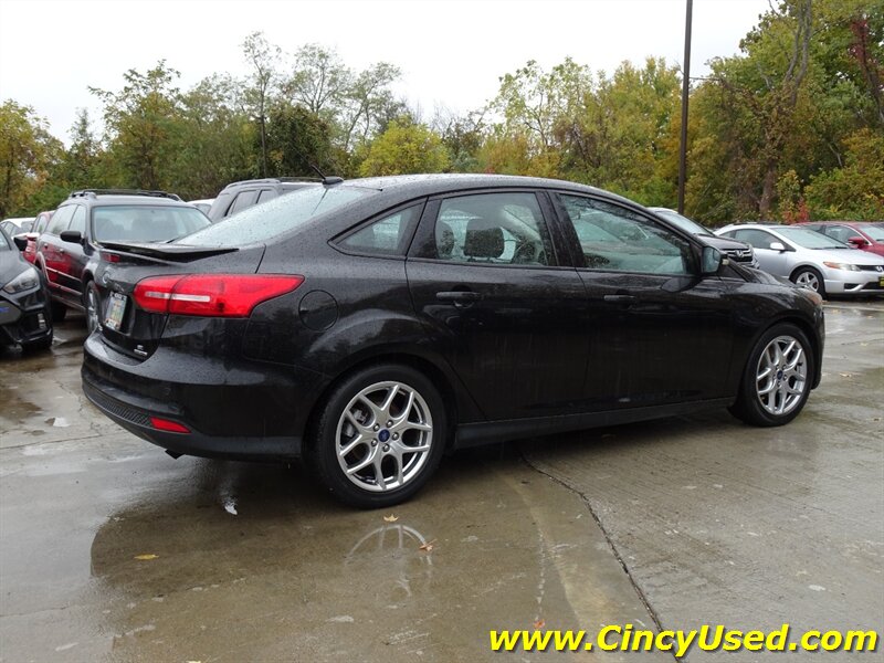2015 Ford Focus SE   - Photo 8 - Cincinnati, OH 45255