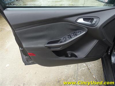 2015 Ford Focus SE   - Photo 26 - Cincinnati, OH 45255