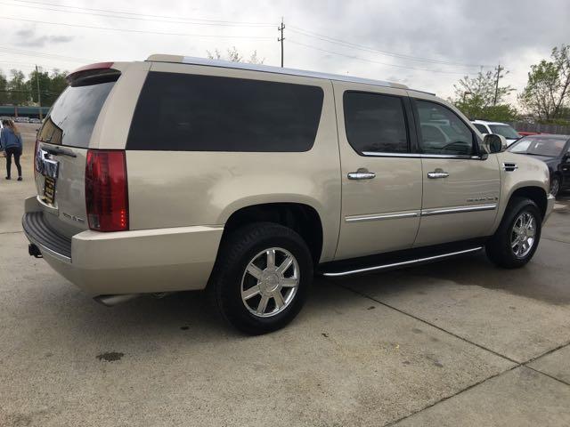 2007 Cadillac Escalade ESV   - Photo 6 - Cincinnati, OH 45255