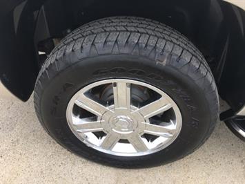 2007 Cadillac Escalade ESV   - Photo 32 - Cincinnati, OH 45255