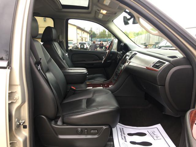 2007 Cadillac Escalade ESV   - Photo 7 - Cincinnati, OH 45255