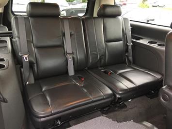 2007 Cadillac Escalade ESV   - Photo 9 - Cincinnati, OH 45255