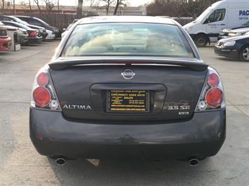 2006 Nissan Altima 3.5 SL   - Photo 5 - Cincinnati, OH 45255