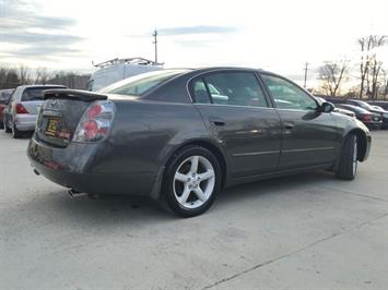 2006 Nissan Altima 3.5 SL   - Photo 13 - Cincinnati, OH 45255