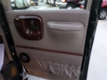 2001 GMC Savana   - Photo 23 - Cincinnati, OH 45255