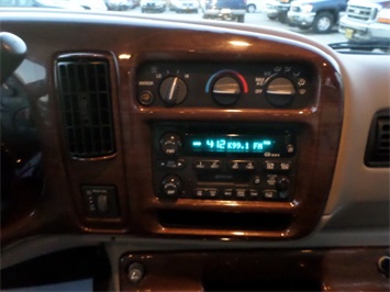 2001 GMC Savana   - Photo 19 - Cincinnati, OH 45255