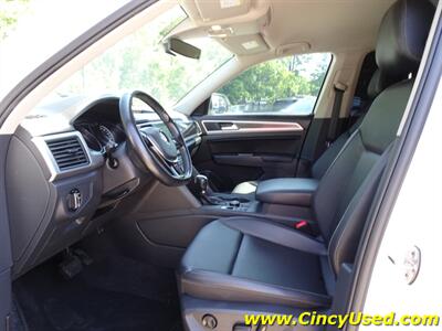 2018 Volkswagen Atlas V6 SE 4Motion - Photo 11 - Cincinnati, OH 45255