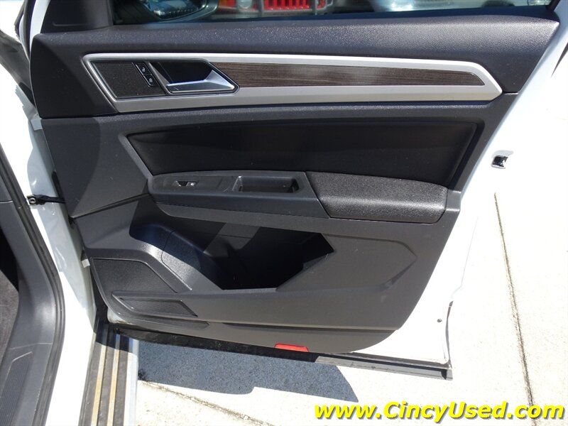 2018 Volkswagen Atlas V6 SE 4Motion - Photo 34 - Cincinnati, OH 45255