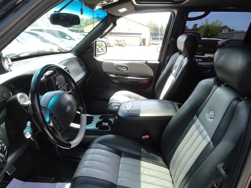 2003 Ford F-150 Harley-Davidson  Supercharged RWD - Photo 13 - Cincinnati, OH 45255