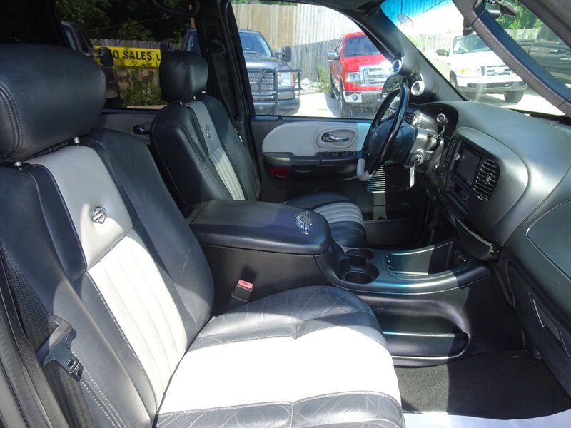 2003 Ford F-150 Harley-Davidson  Supercharged RWD - Photo 10 - Cincinnati, OH 45255