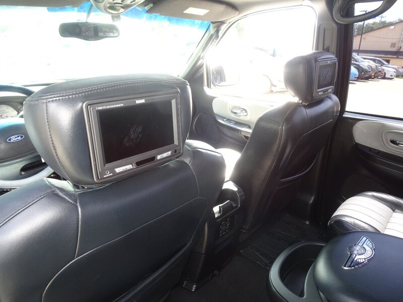 2003 Ford F-150 Harley-Davidson  Supercharged RWD - Photo 20 - Cincinnati, OH 45255