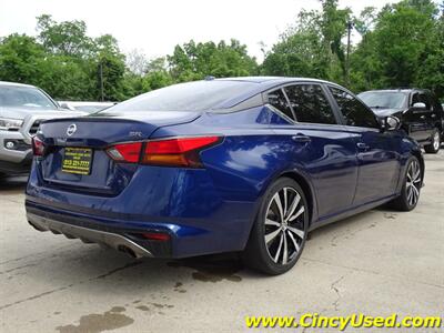 2019 Nissan Altima 2.5 SR   - Photo 8 - Cincinnati, OH 45255