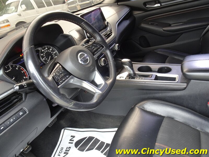 2019 Nissan Altima 2.5 SR - Photo 13 - Cincinnati, OH 45255