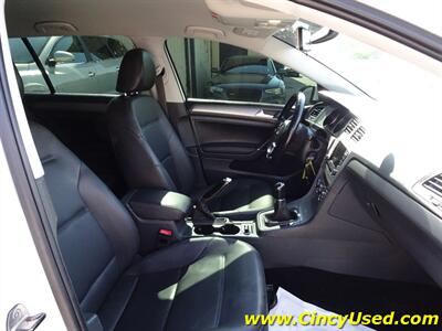 2015 Volkswagen Golf SportWagen TSI S   - Photo 16 - Cincinnati, OH 45255