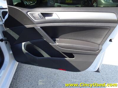 2015 Volkswagen Golf SportWagen TSI S   - Photo 25 - Cincinnati, OH 45255