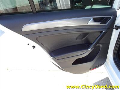 2015 Volkswagen Golf SportWagen TSI S   - Photo 23 - Cincinnati, OH 45255