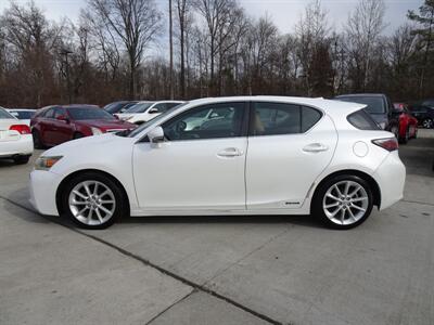 2011 Lexus CT 200h Premium  1.8L Hybrid I4 FWD - Photo 4 - Cincinnati, OH 45255