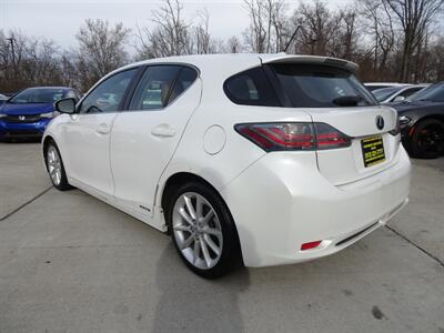 2011 Lexus CT 200h Premium  1.8L Hybrid I4 FWD - Photo 8 - Cincinnati, OH 45255