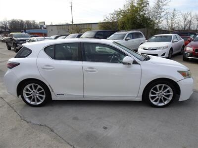 2011 Lexus CT 200h Premium  1.8L Hybrid I4 FWD - Photo 5 - Cincinnati, OH 45255