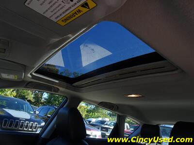 2009 Mazda Mazda3 Hatchback s Grand Touring   - Photo 27 - Cincinnati, OH 45255