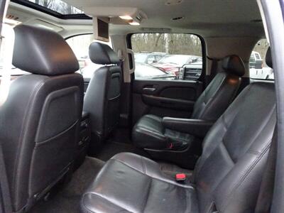 2010 Chevrolet Suburban LTZ 1500  5.3L V8 4X4 - Photo 15 - Cincinnati, OH 45255