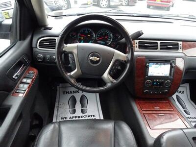 2010 Chevrolet Suburban LTZ 1500  5.3L V8 4X4 - Photo 13 - Cincinnati, OH 45255