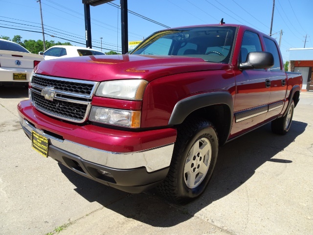 2006 Chevrolet Silverado 1500 LT1 4dr Crew Cab for sale in Cincinnati