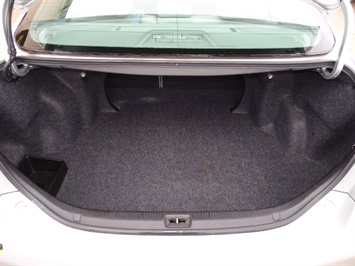 2011 Toyota Camry LE - Photo 25 - Cincinnati, OH 45255