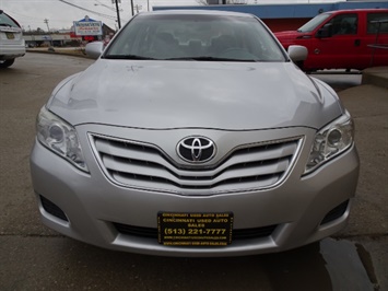 2011 Toyota Camry LE - Photo 2 - Cincinnati, OH 45255