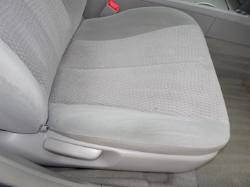 2011 Toyota Camry LE - Photo 21 - Cincinnati, OH 45255