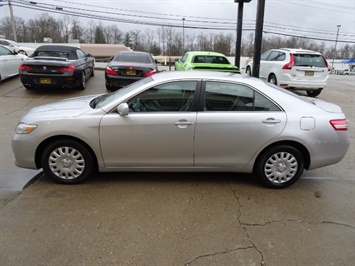 2011 Toyota Camry LE - Photo 10 - Cincinnati, OH 45255