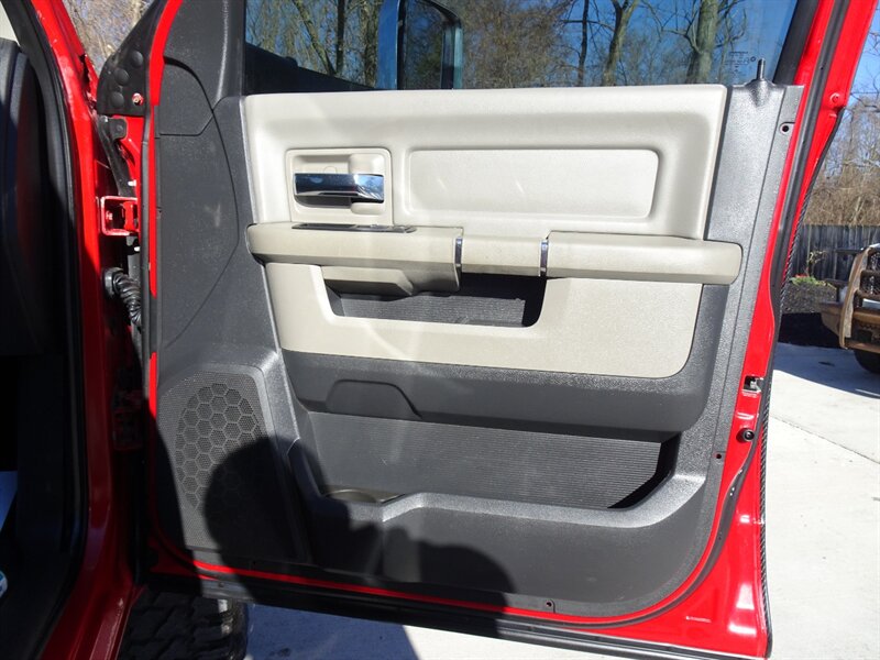 2011 RAM Ram Pickup 2500 SLT  6.7L Cummins I6 4X4 - Photo 26 - Cincinnati, OH 45255