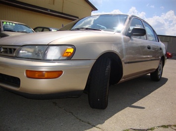 1996 Toyota Corolla   - Photo 12 - Cincinnati, OH 45255