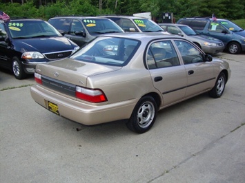 1996 Toyota Corolla   - Photo 5 - Cincinnati, OH 45255