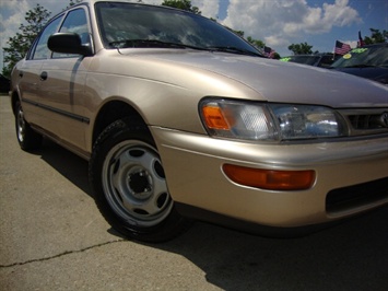 1996 Toyota Corolla   - Photo 10 - Cincinnati, OH 45255