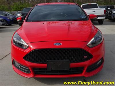2016 Ford Focus ST   - Photo 2 - Cincinnati, OH 45255